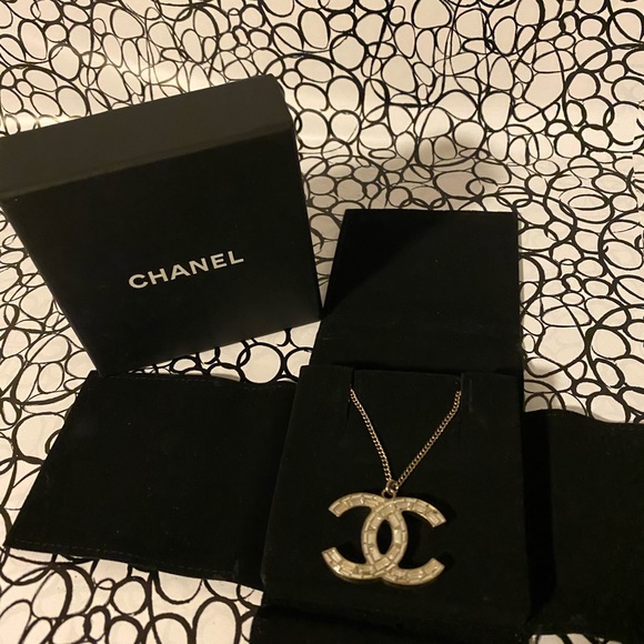 Chanel CC Logo reversible necklace - Picture 6 of 9